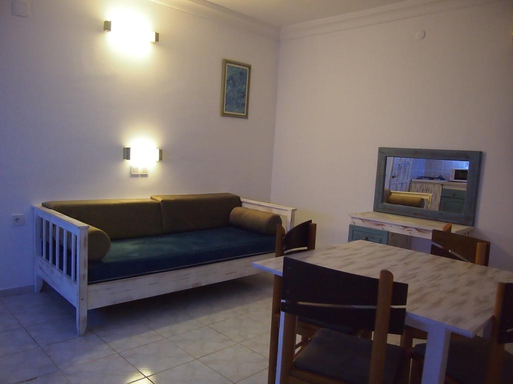 Ozcem Apart Aparthotel Fethiye Szoba fotó